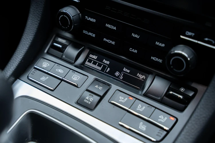 Vehicle Image 20