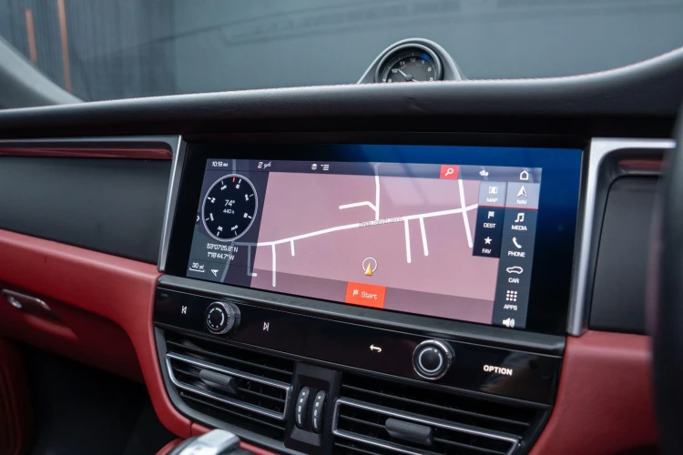 Vehicle Image 6