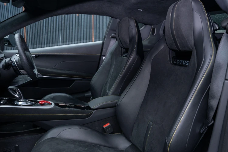 Vehicle Image 42