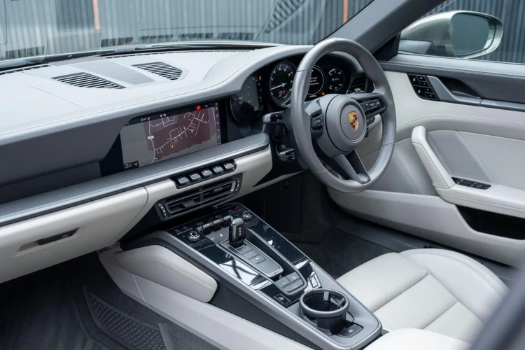 Vehicle Image 36