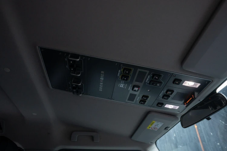 Vehicle Image 35