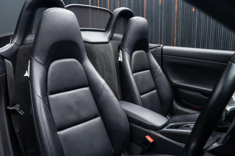 Vehicle Image 12