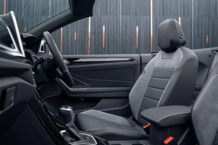 Vehicle Image 37