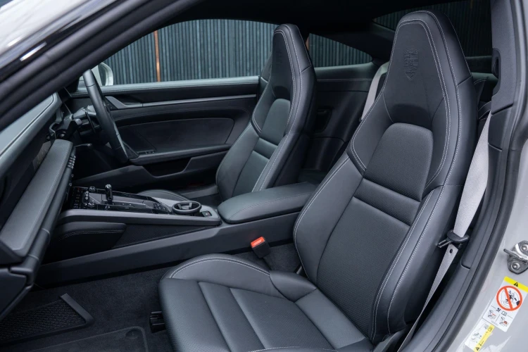 Vehicle Image 37