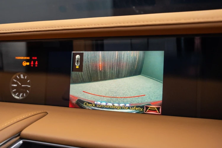 Vehicle Image 6
