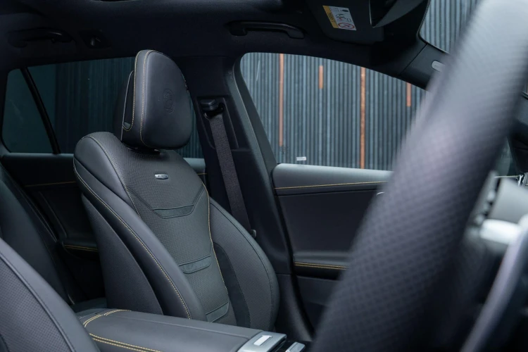 Vehicle Image 30