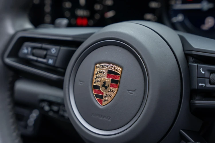 Vehicle Image 35