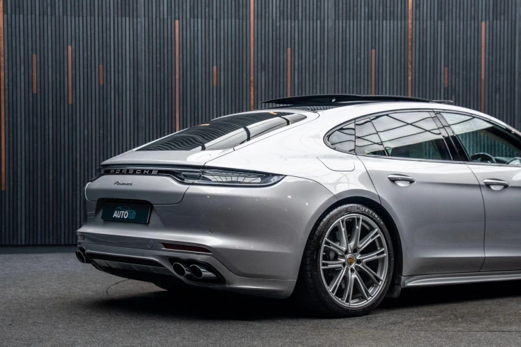 Vehicle Image 21