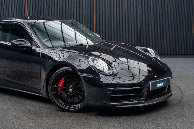 Vehicle Image 9
