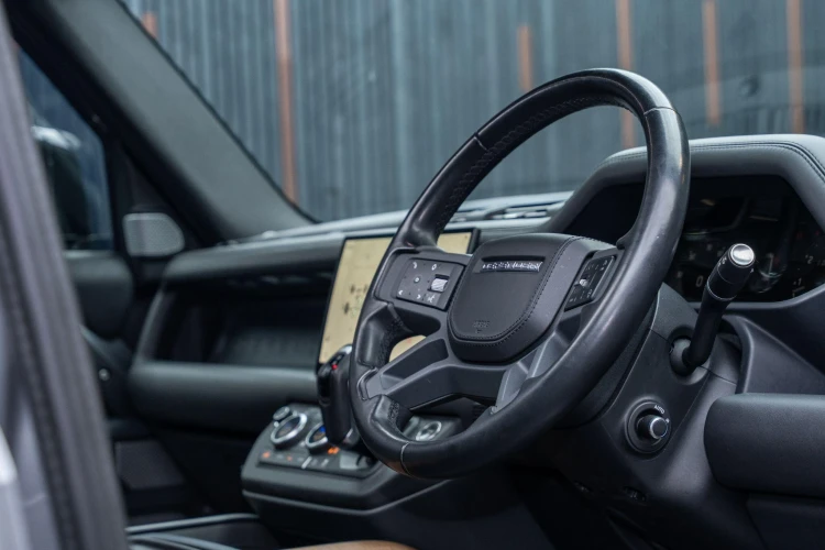 Vehicle Image 30