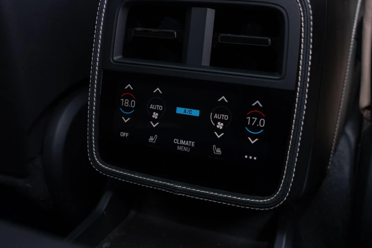 Vehicle Image 39