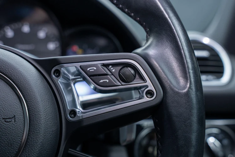 Vehicle Image 32