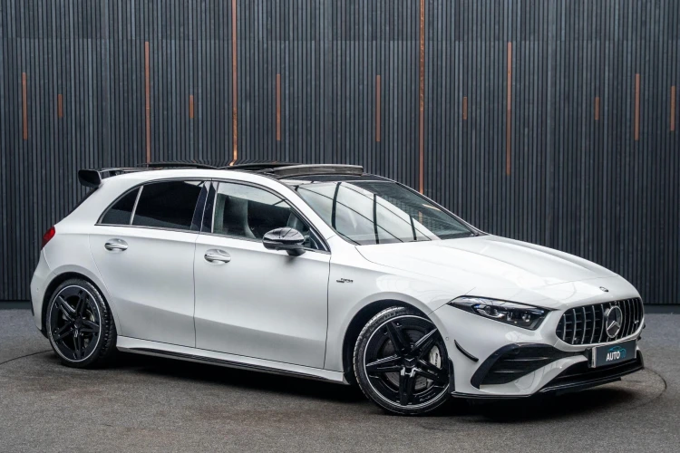 Vehicle Image 5