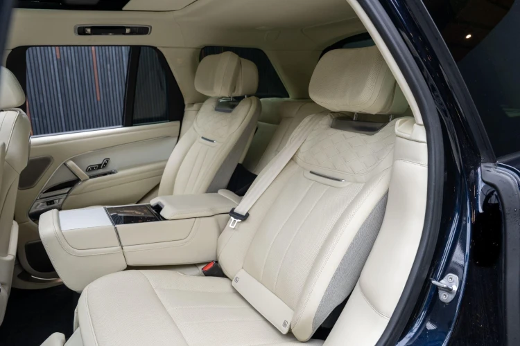 Vehicle Image 30
