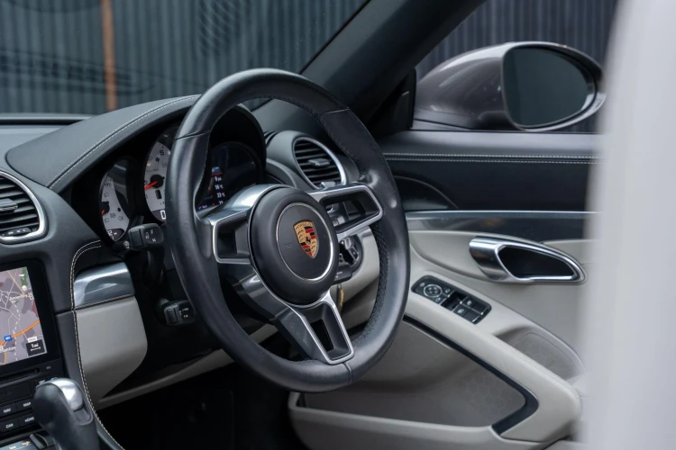 Vehicle Image 35