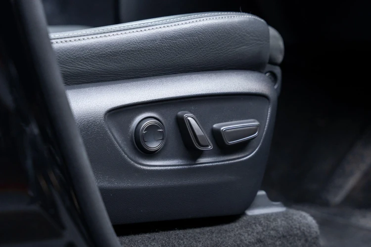 Vehicle Image 30