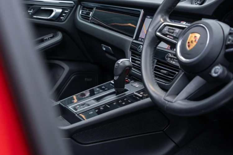 Vehicle Image 37