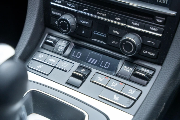 Vehicle Image 20