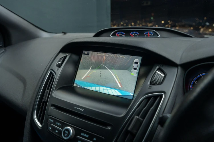 Vehicle Image 8