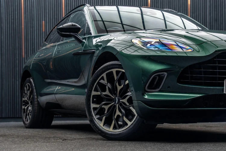 Vehicle Image 8