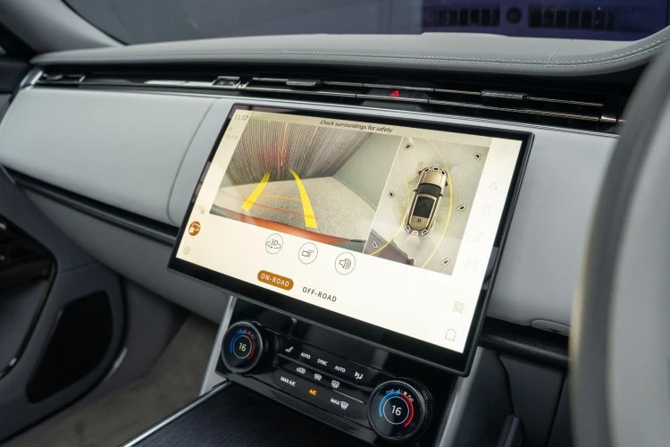 Vehicle Image 10