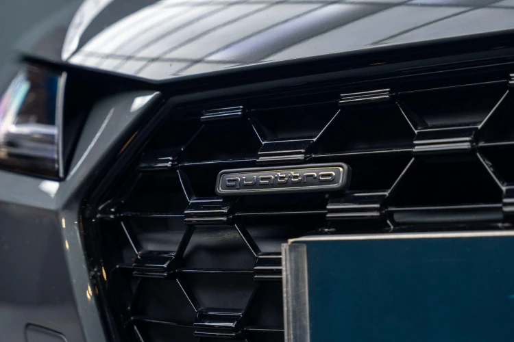 Vehicle Image 36