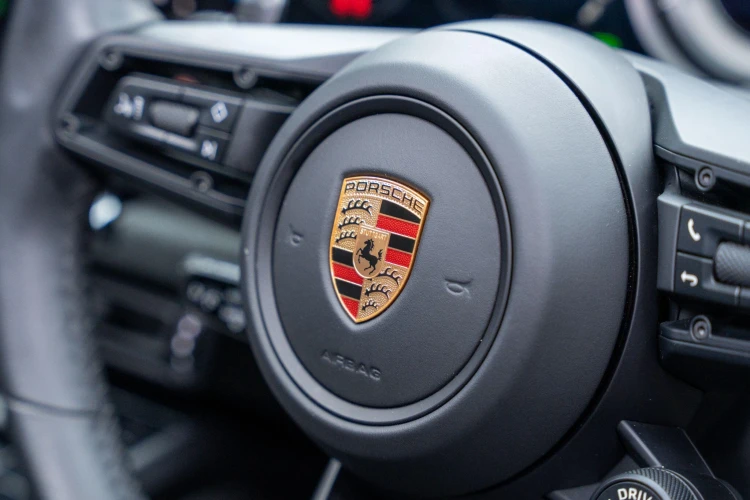 Vehicle Image 35