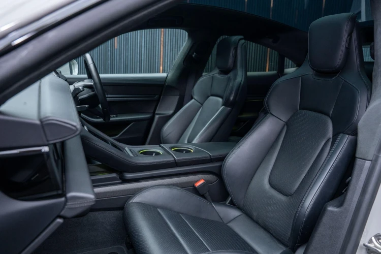 Vehicle Image 37