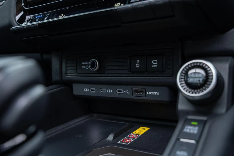 Vehicle Image 38
