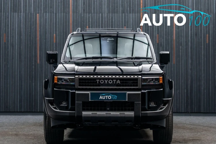 Vehicle Image 11