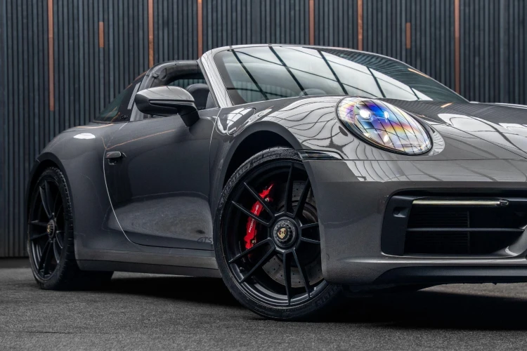 Vehicle Image 7
