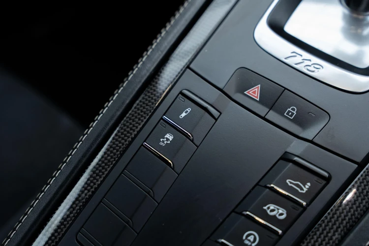 Vehicle Image 30