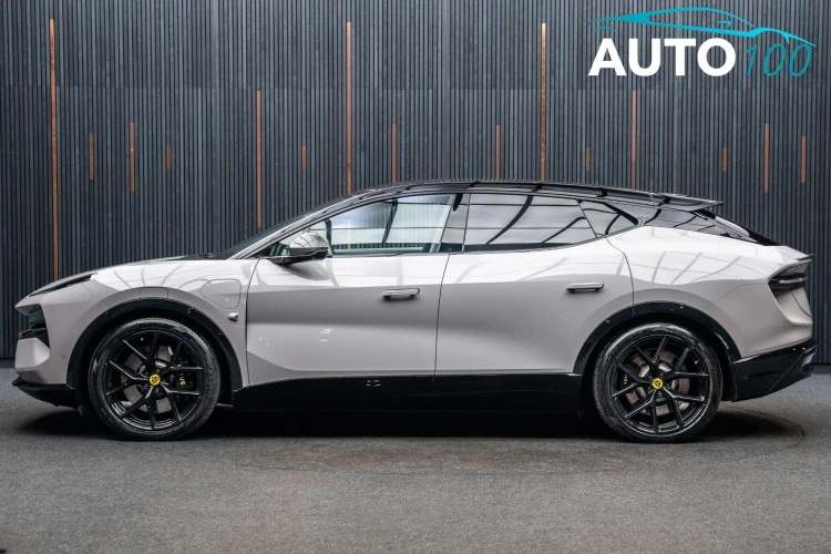 Vehicle Image 11