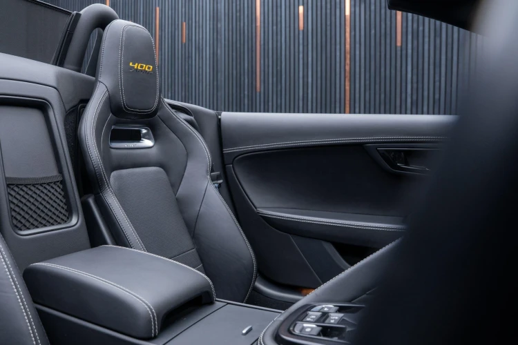 Vehicle Image 14