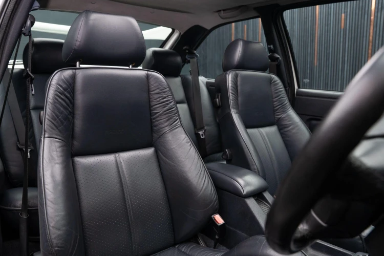 Vehicle Image 21