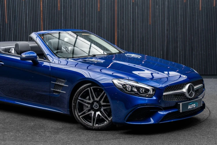 Vehicle Image 9