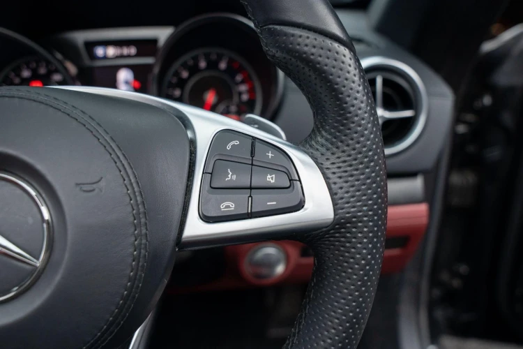 Vehicle Image 30