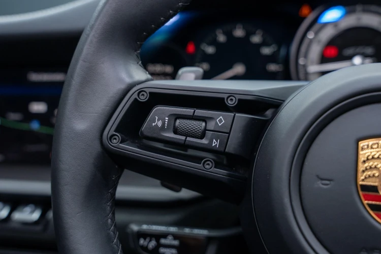 Vehicle Image 33