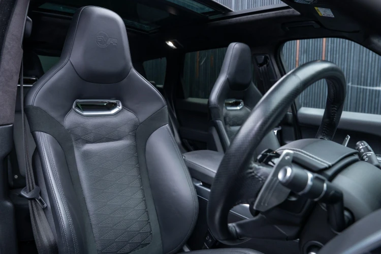 Vehicle Image 12