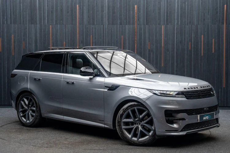 Vehicle Image 5