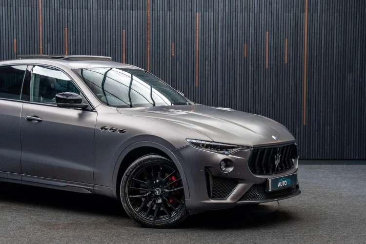 Vehicle Image 9