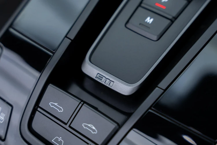 Vehicle Image 36
