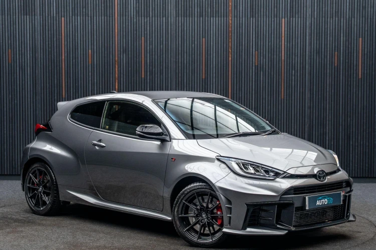 Vehicle Image 5