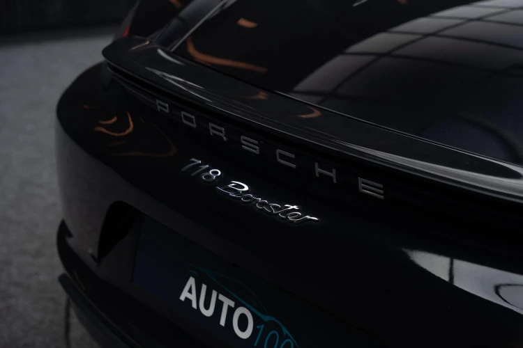 Vehicle Image 21