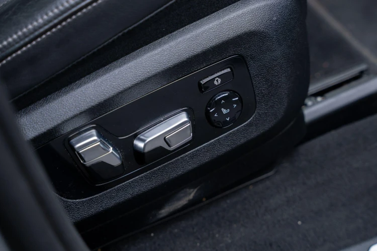 Vehicle Image 45