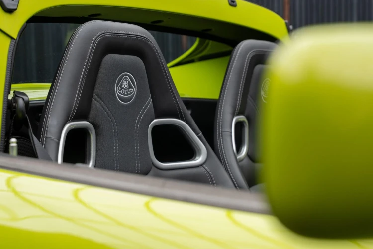 Vehicle Image 30