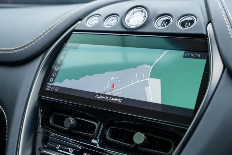 Vehicle Image 9