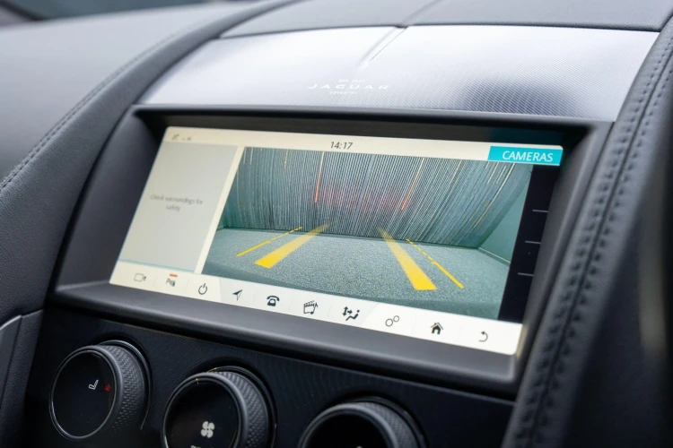 Vehicle Image 8