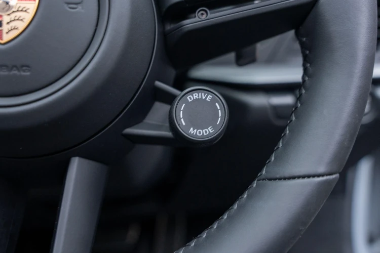 Vehicle Image 22