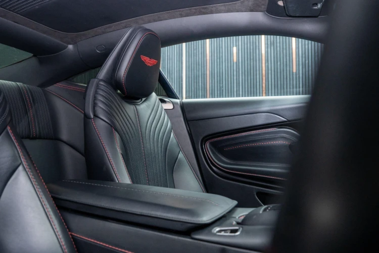 Vehicle Image 31